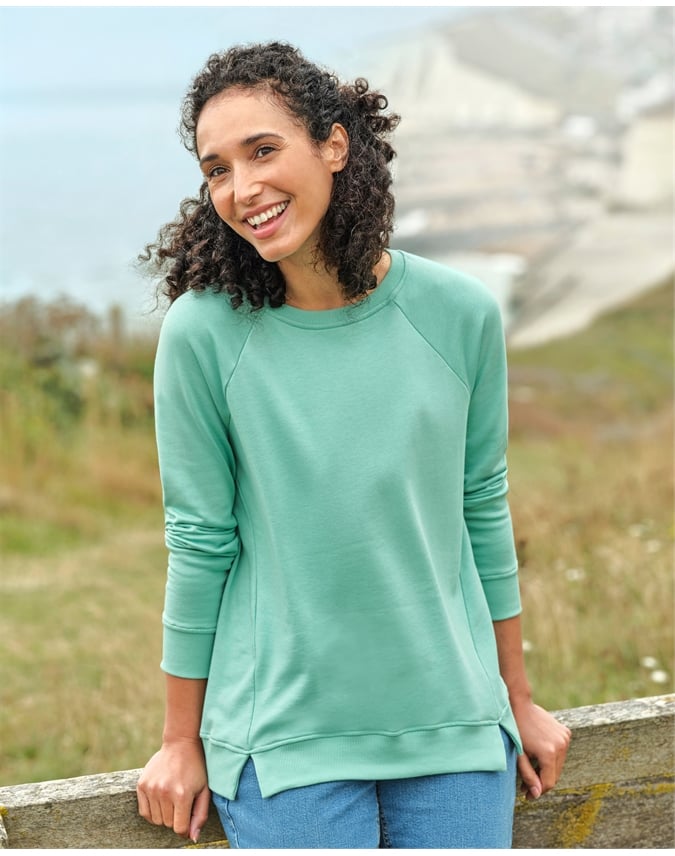 Calm Raglan Sleeve Sweatshirt